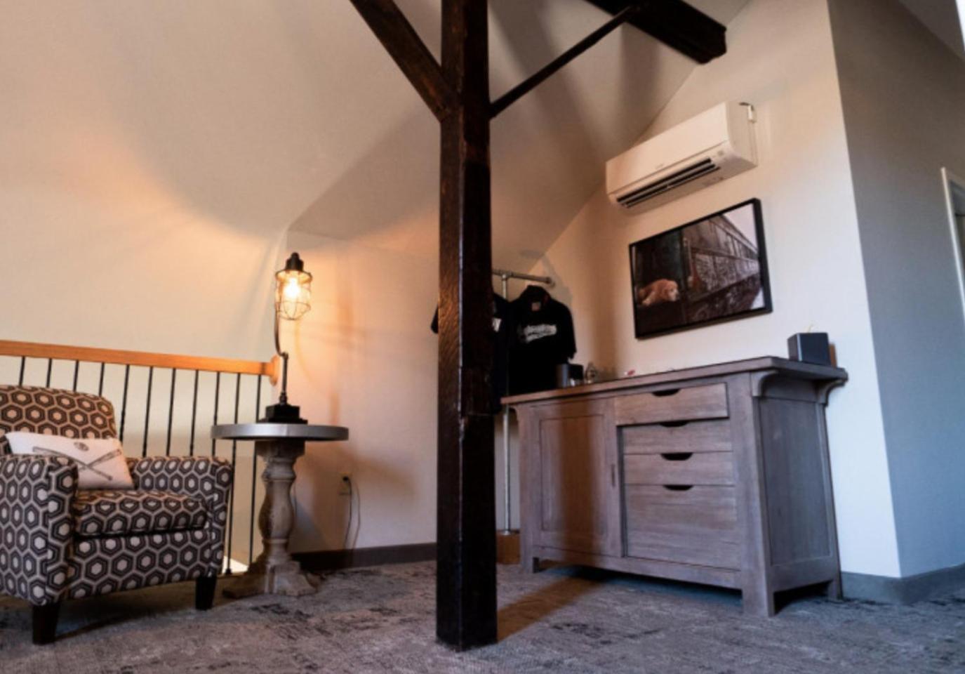 The Railroad Inn كوبرستاوون المظهر الخارجي الصورة